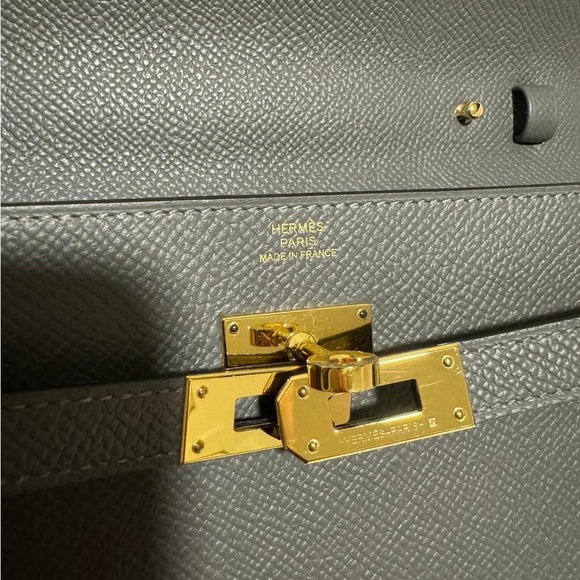 SOLD! Hermes Kelly To Go, Unused. Full set. Gris Meyer Gold Hardware. - Picture 9 of 12